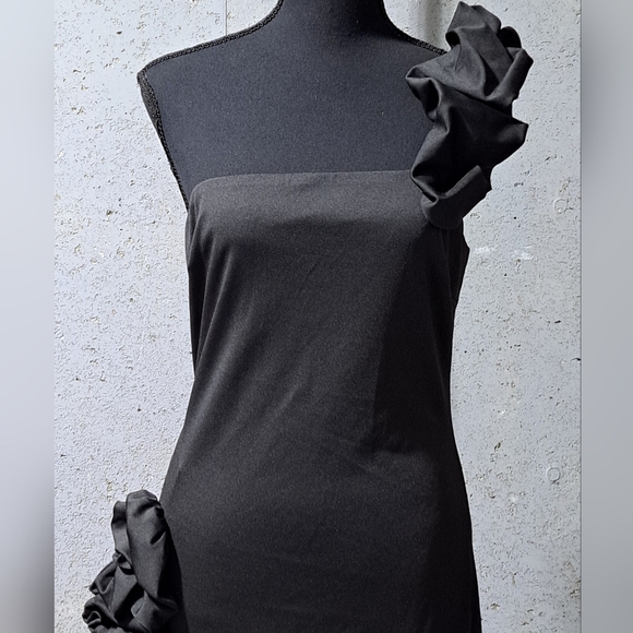 #074 Sz M MICAS * Flower Ruffle Black Dress with Black Accents - Micas - Picture 5 of 11